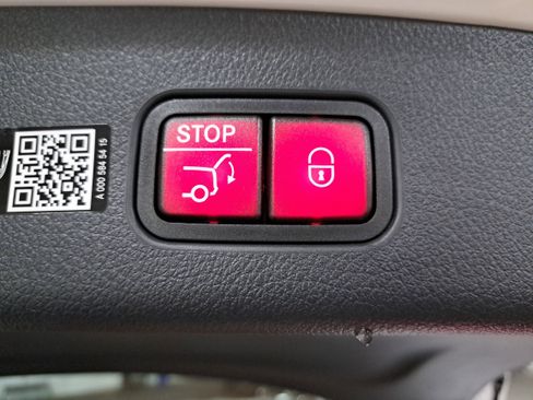 New 2026 Mercedes-Benz GLC 300 4MATIC image 13