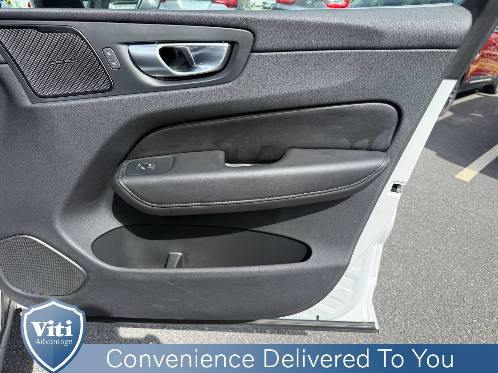 Certified 2024 Volvo XC60 B5 Plus w/ Protection Package Premier AWD/4WD image 28