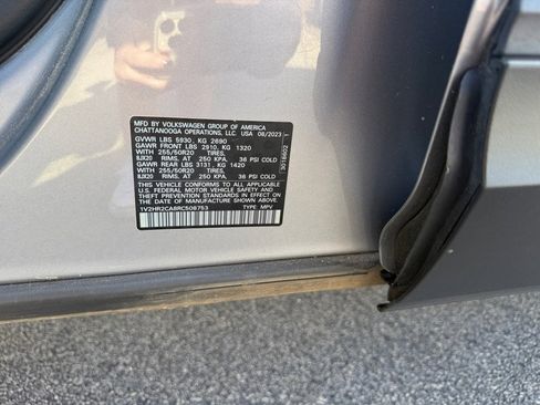 Used 2024 Volkswagen Atlas SE image 39