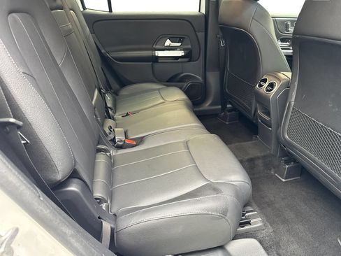 Used 2025 Mercedes-Benz GLB 250 4MATIC image 38