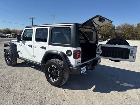 Used 2024 Jeep Wrangler Unlimited Rubicon 4xe image 4