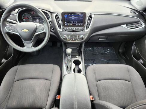 Used 2022 Chevrolet Malibu LT image 10