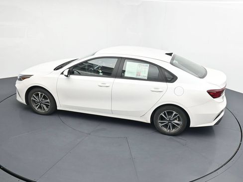 Used 2023 Kia Forte LXS FWD image 13