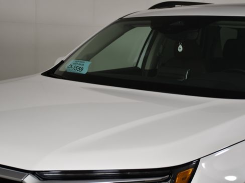 Used 2025 Honda Pilot Elite image 12