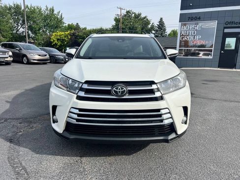 Used 2017 Toyota Highlander Limited AWD/4WD image 2