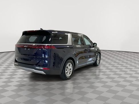 Used 2024 Kia Carnival LX image 10