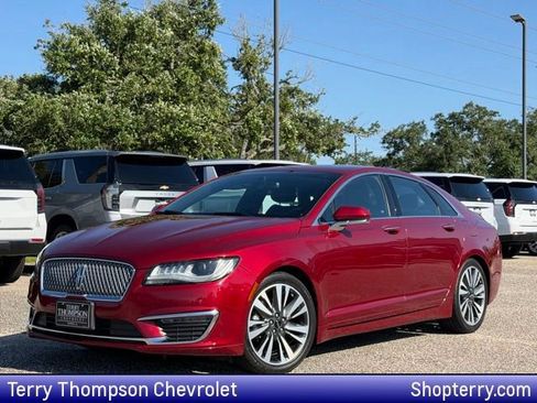 Used 2017 Lincoln MKZ Reserve FWD image 1