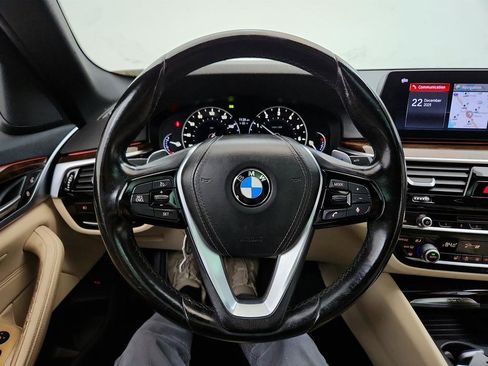Used 2017 BMW 530i xDrive image 17