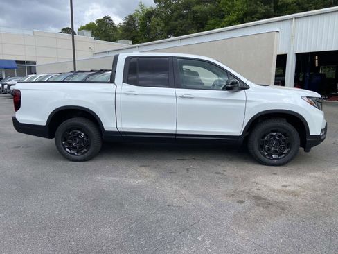 New 2026 Honda Ridgeline TrailSport+ image 2