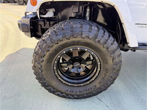 Used 2018 Jeep Wrangler Unlimited Sport AWD/4WD image 12