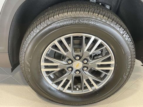 New 2026 Chevrolet Traverse LT image 9