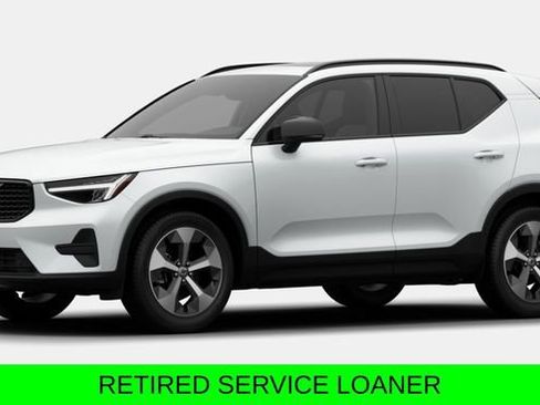 Certified 2026 Volvo XC40 B5 Core w/ Climate Package AWD/4WD image 1