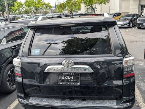 Used 2015 Toyota 4Runner Limited image 3