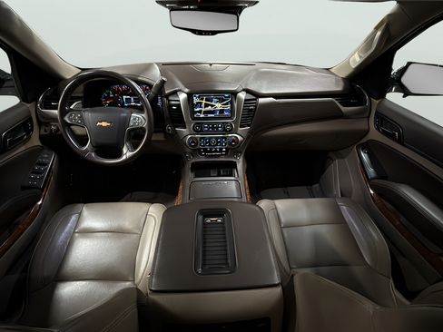 Used 2020 Chevrolet Tahoe Premier AWD/4WD image 31