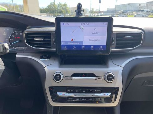 Used 2022 Ford Explorer XLT w/ Equipment Group 202A image 22