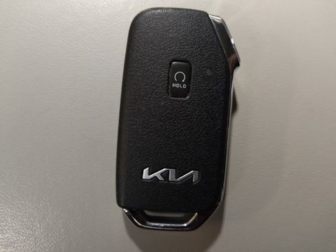 Used 2022 Kia Telluride S AWD/4WD image 32