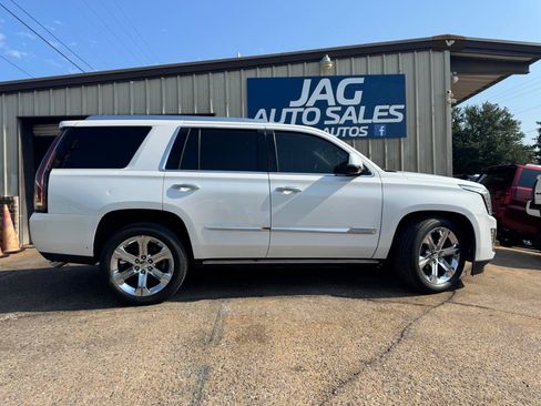 Used 2016 Cadillac Escalade Premium AWD/4WD image 9