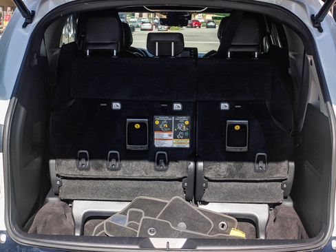 Used 2021 Toyota Sienna Platinum image 26