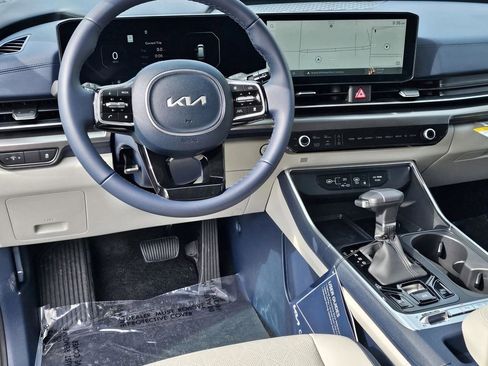 New 2026 Kia Carnival SX w/ SX Dark Edition Package image 36