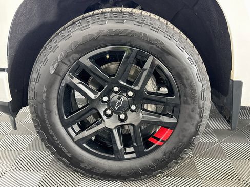 Used 2021 Chevrolet Silverado 1500 RST w/ Redline Edition AWD/4WD image 35