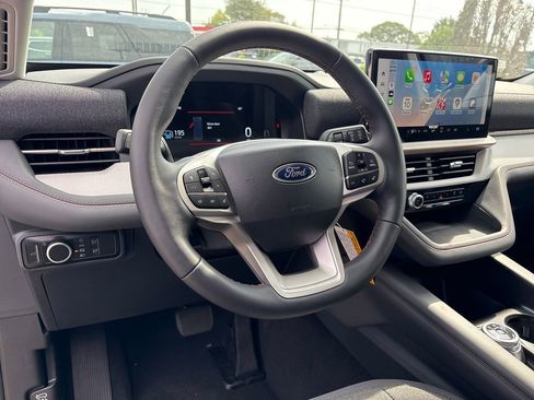 New 2026 Ford Explorer Active AWD/4WD image 12