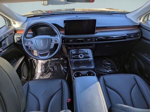 Certified 2023 Lincoln Nautilus Reserve image 28