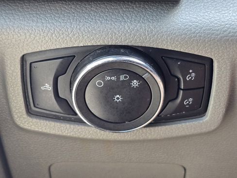 Used 2022 Ford F250 XL w/ Power Equipment Group image 6