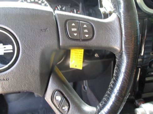 Used 2005 HUMMER H2 w/ Preferred Equipment Group AWD/4WD image 19