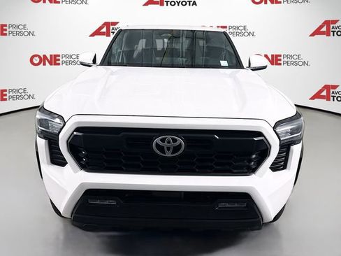 Certified 2024 Toyota Tacoma TRD Off-Road w/ TRD Off Road Upgrade Package AWD/4WD image 3