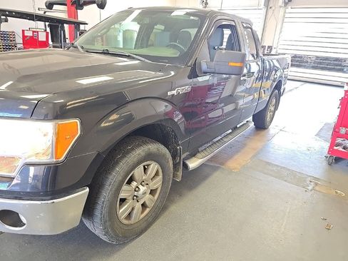 Used 2012 Ford F150 XLT w/ XLT Chrome Pkg image 2
