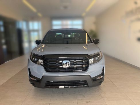 Certified 2025 Honda Ridgeline Black Edition image 5