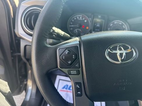 Used 2022 Toyota Tacoma TRD Sport w/ TRD Premium Sport Package image 18