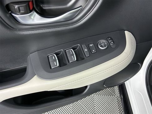 Used 2026 Honda HR-V EX-L image 19