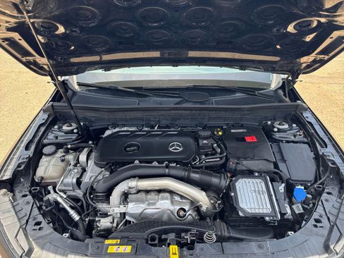 Used 2024 Mercedes-Benz GLB 250 image 33