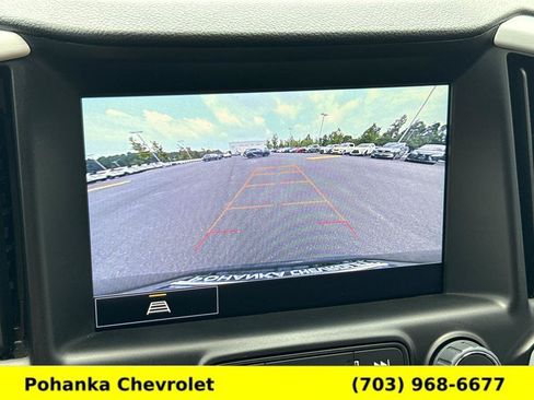 Used 2024 GMC Terrain SLT w/ Elevation Edition FWD image 15