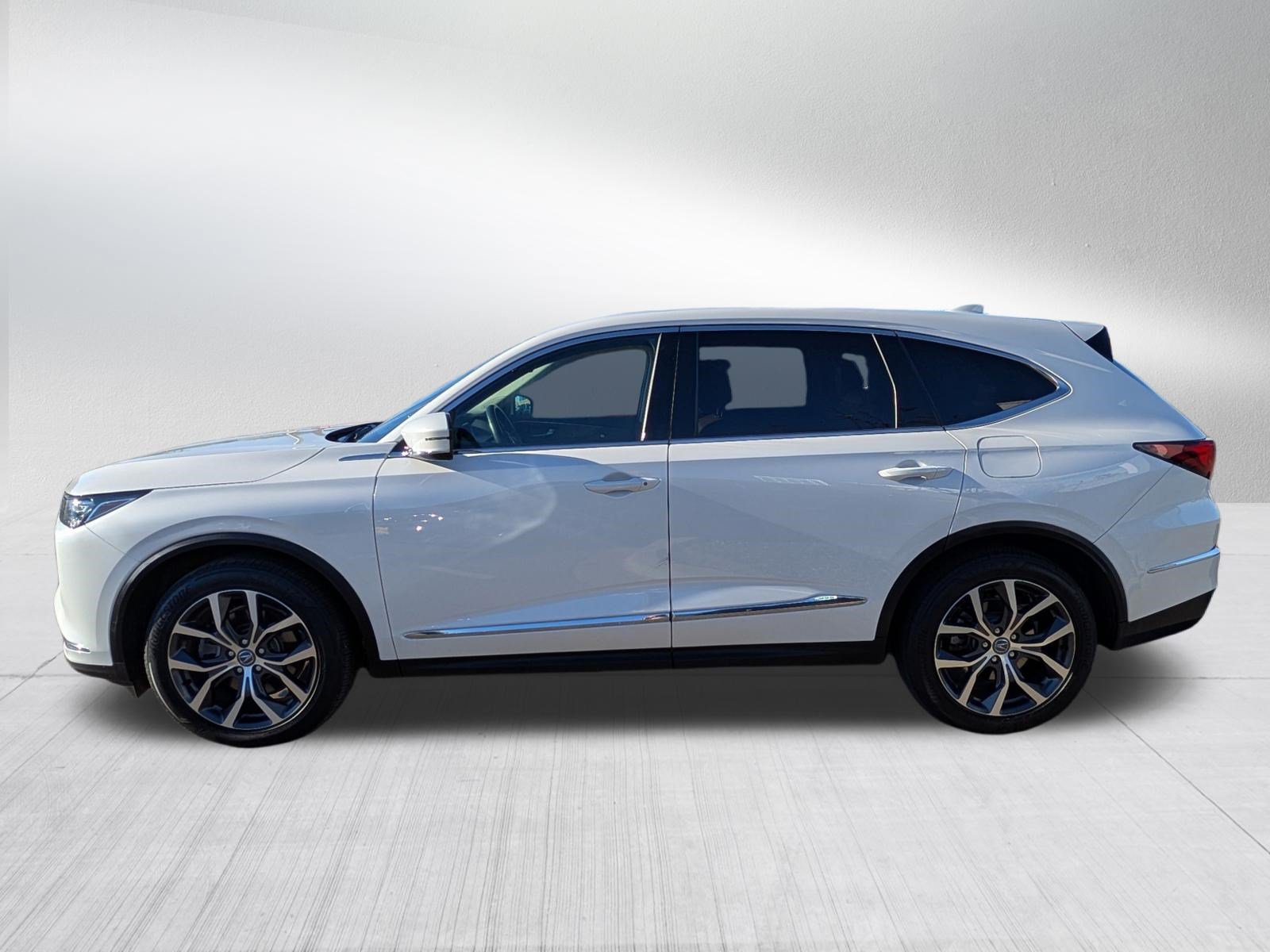 Used 2024 Acura MDX w/ Technology Package AWD/4WD image 4