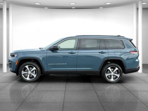 New 2026 Jeep Grand Cherokee L Limited AWD/4WD image 4