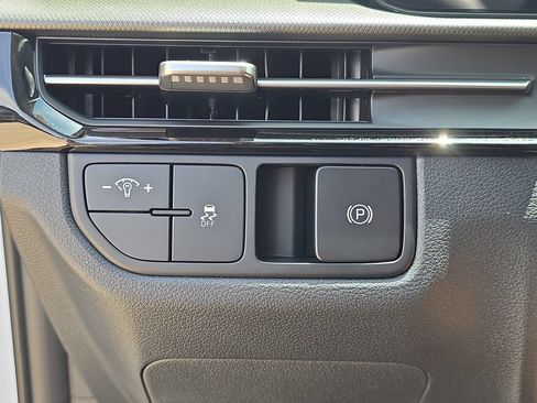 New 2026 Kia Sportage LX FWD image 27