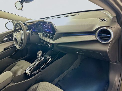 Used 2024 Chevrolet Trax LT image 27