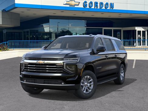 New 2026 Chevrolet Suburban LT w/ Comfort Package AWD/4WD image 6