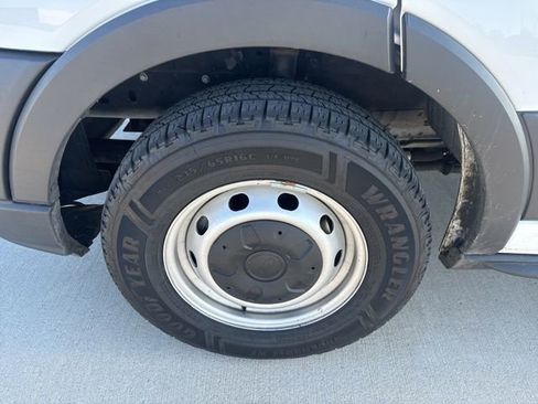 Used 2020 Ford Transit 350 XL RWD image 9