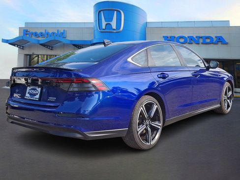Used 2024 Honda Accord Sport image 6