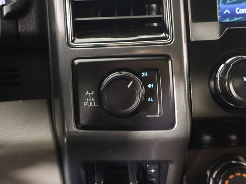 Used 2022 Ford F250 XLT w/ XLT Premium Package AWD/4WD image 9