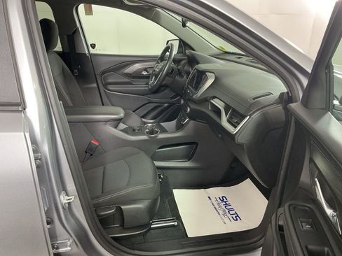 Used 2024 GMC Terrain SLE image 5