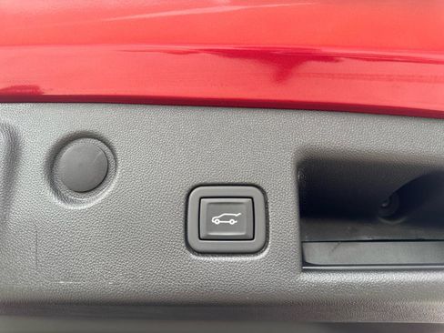 Used 2023 Chevrolet Equinox LT image 55