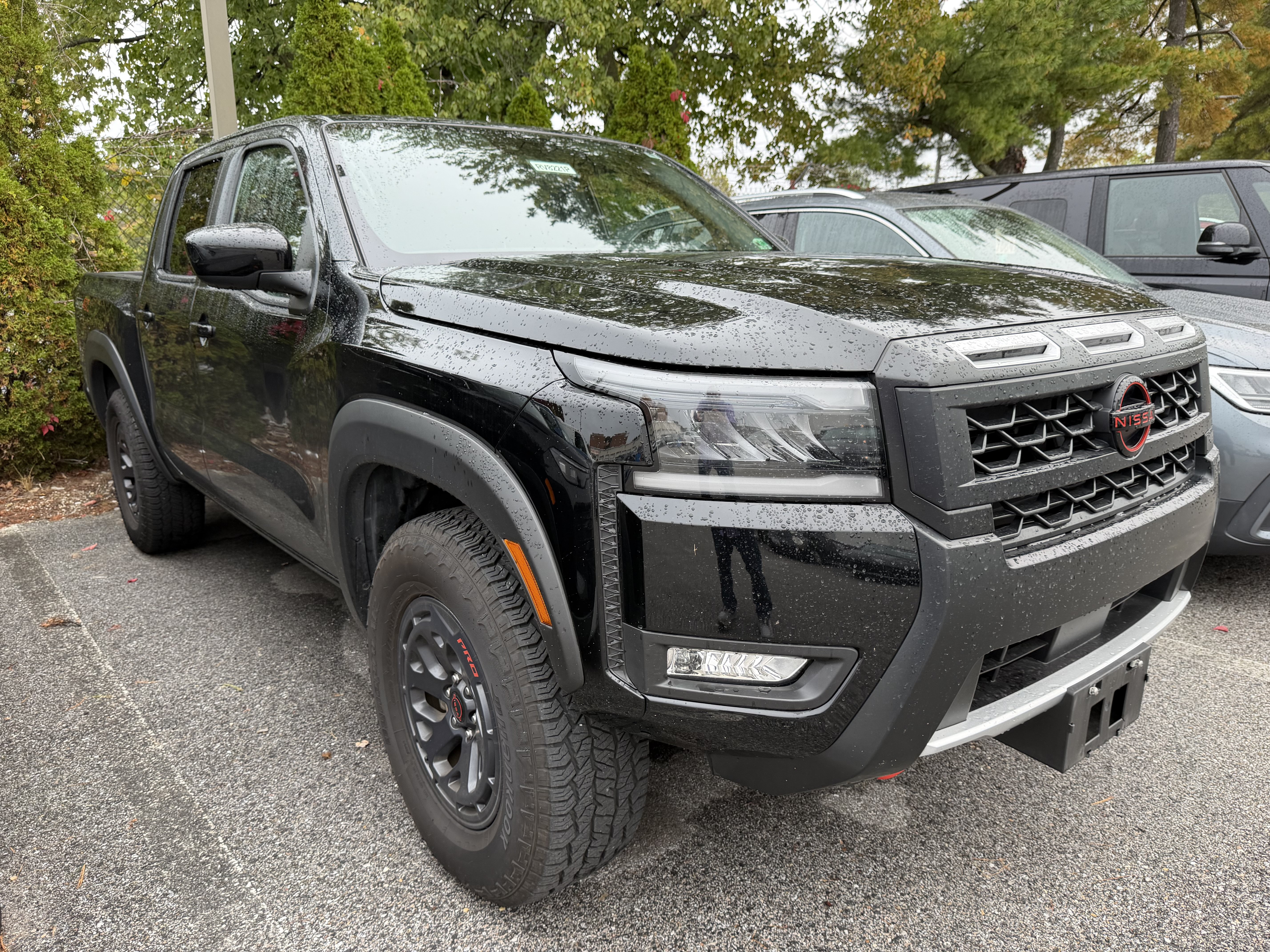 Used 2026 Nissan Frontier PRO-4X AWD/4WD image 5