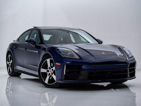 New 2026 Porsche Panamera 4 image 8