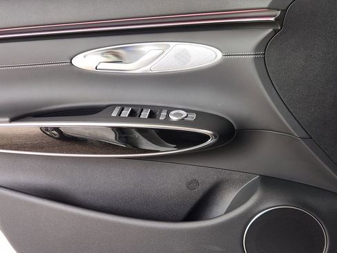 New 2026 Genesis GV70 2.5T AWD/4WD image 16