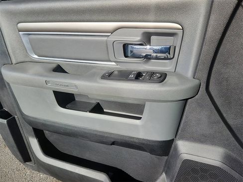 Used 2016 RAM 1500 Express image 9