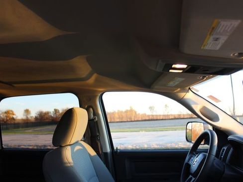 Used 2014 RAM 2500 Tradesman w/ Chrome Appearance Group image 17